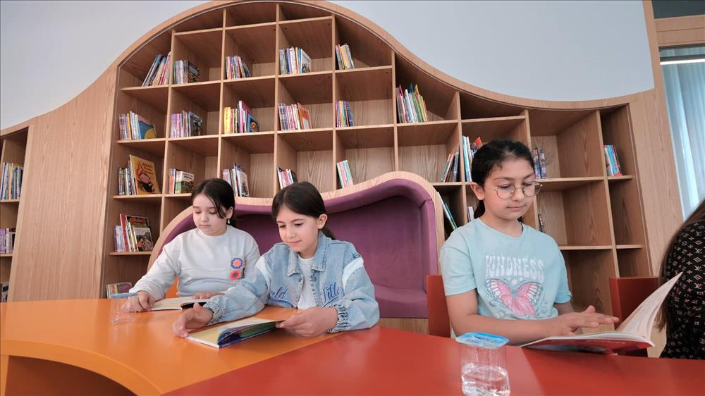 Yeni Belediye Binası Nöbetçi Kitaphane Galeri 1
