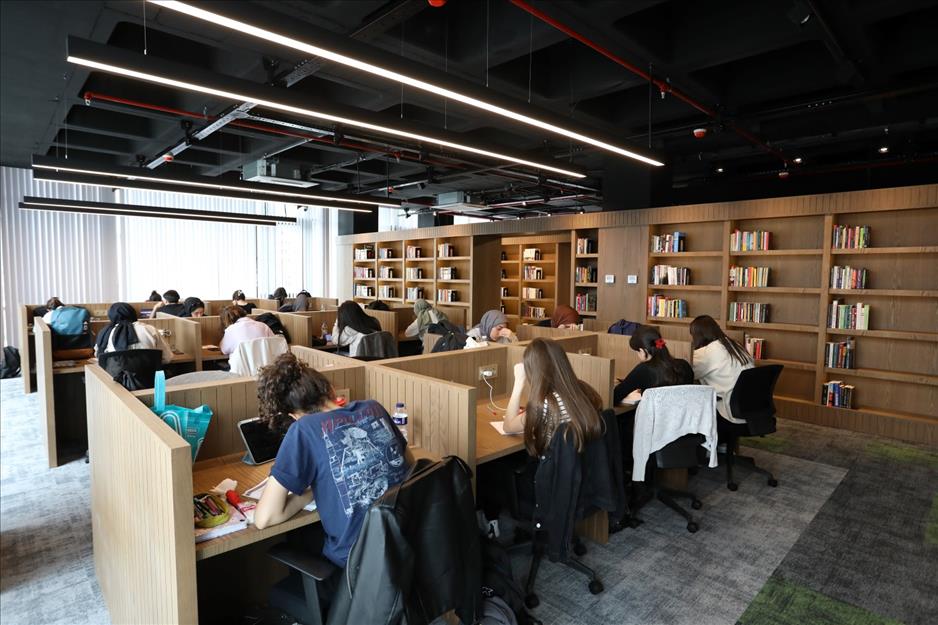 Yeni Belediye Binası Nöbetçi Kitaphane Galeri 2